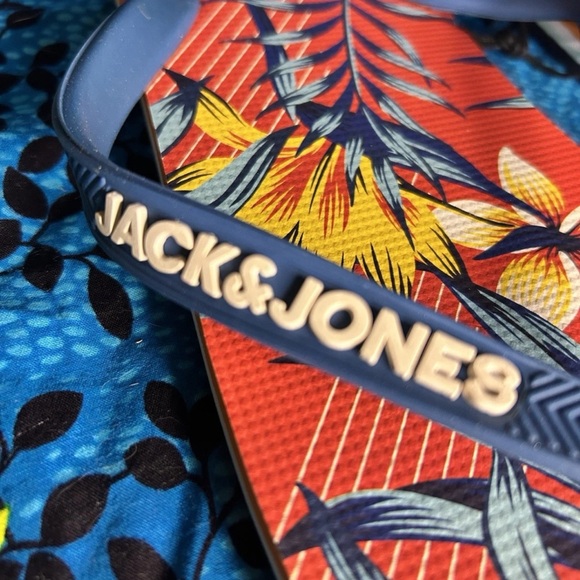 Men's Flip Flops | Tropical Multi Color | size 13/14 | MSRP $24.50 | NWT - Picture 5 of 6